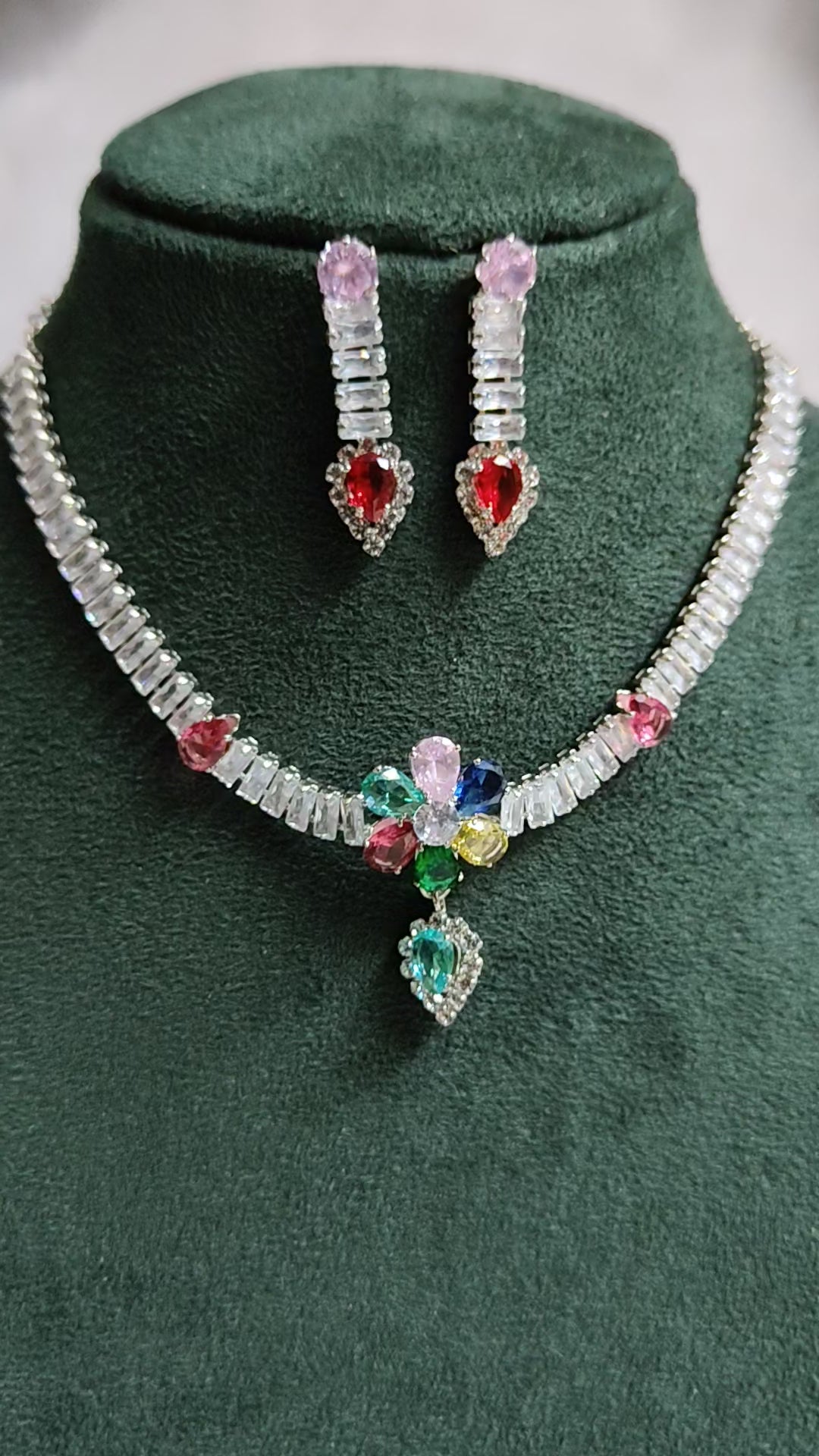 Silver Diamond Neck Piece