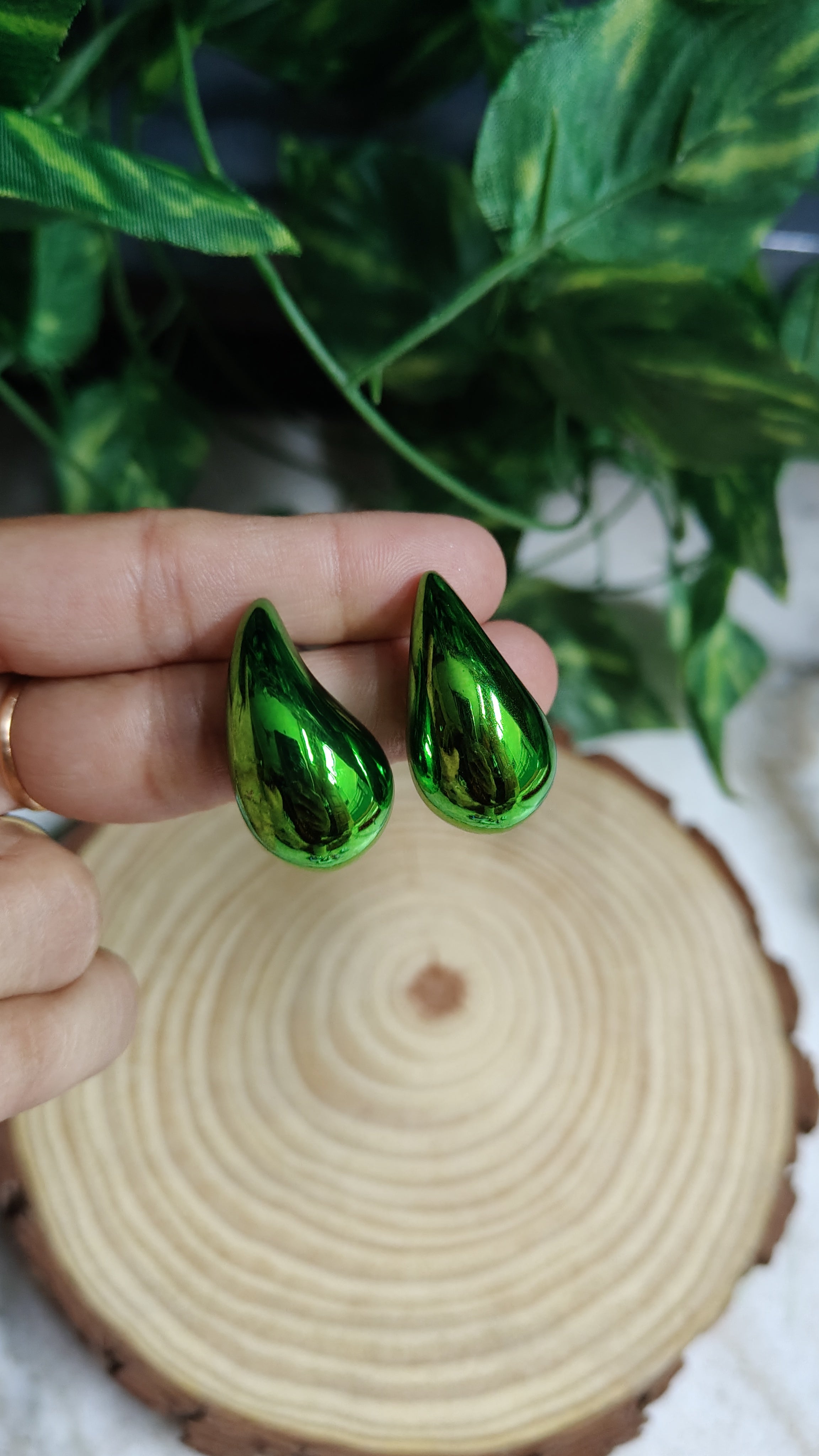 Teardrop Studds